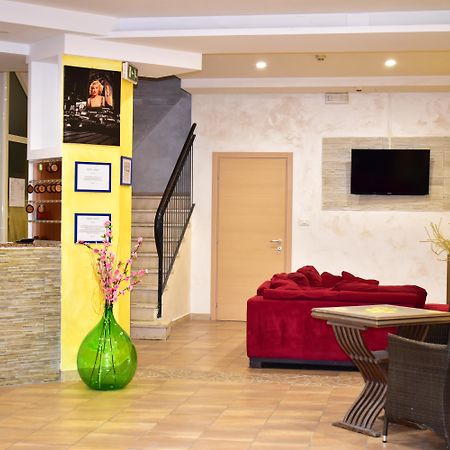 רימיני Hotel New Happy מראה חיצוני תמונה