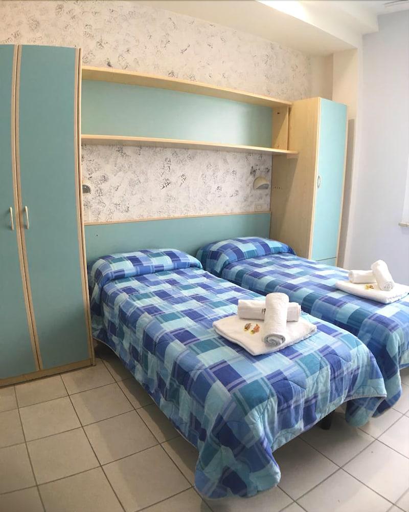 רימיני Hotel New Happy מראה חיצוני תמונה