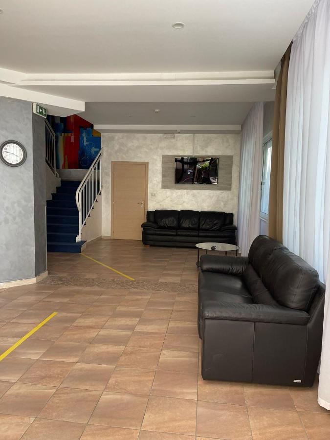 רימיני Hotel New Happy מראה חיצוני תמונה